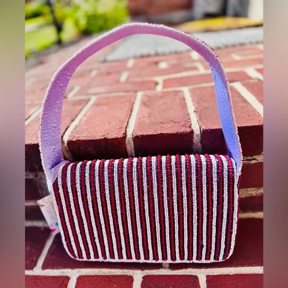 *Host Pick! BRAND NEW RELEASE! NYC Taxi Beaded Bag – Viral Bag from Marshalls - Picture 5 of 8